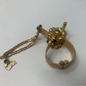 Vintage Glove Clip